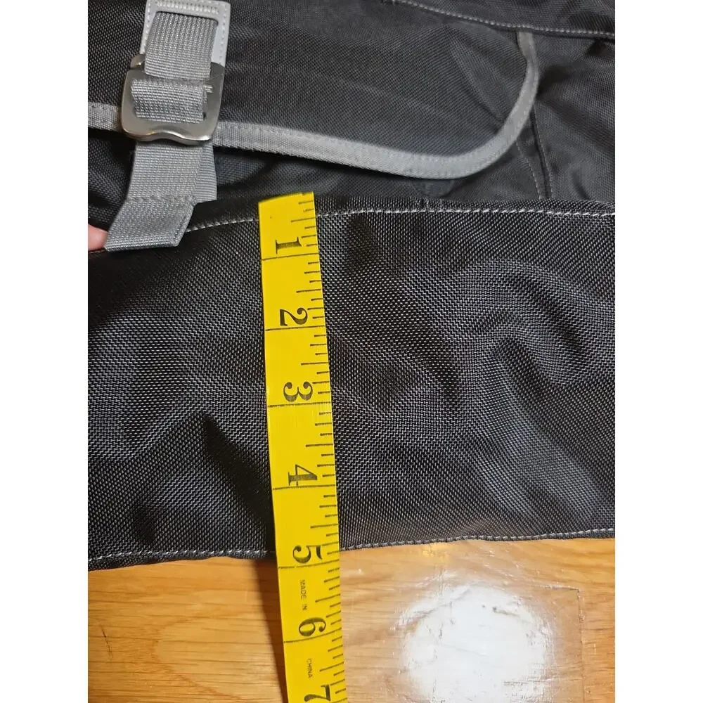 Timbuk2 M Nylon Laptop Messenger Tote Black Gray Briefcase Crossbody Work Travel